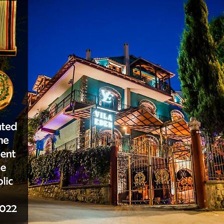 Vila Eden Boutique Hotel Korce Bagian luar foto