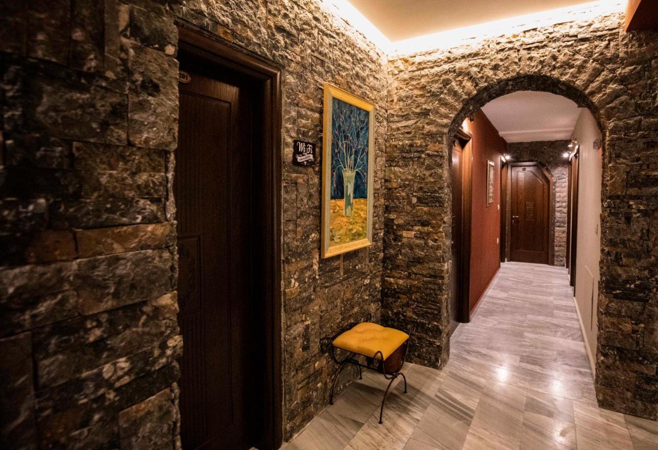 Vila Eden Boutique Hotel Korce Bagian luar foto
