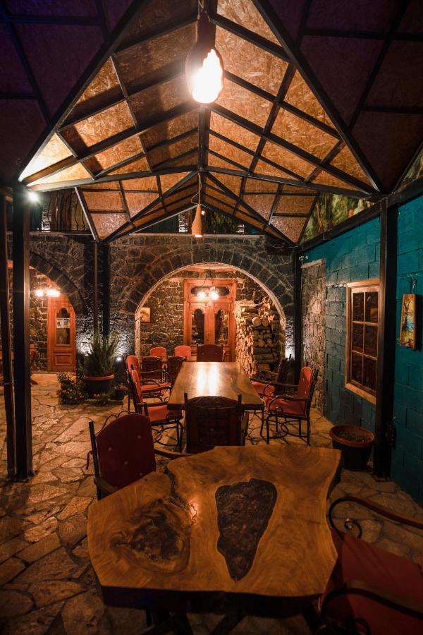 Vila Eden Boutique Hotel Korce Bagian luar foto