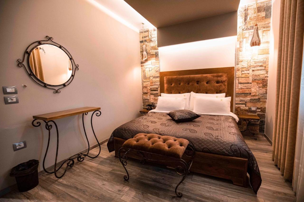 Vila Eden Boutique Hotel Korce Bagian luar foto