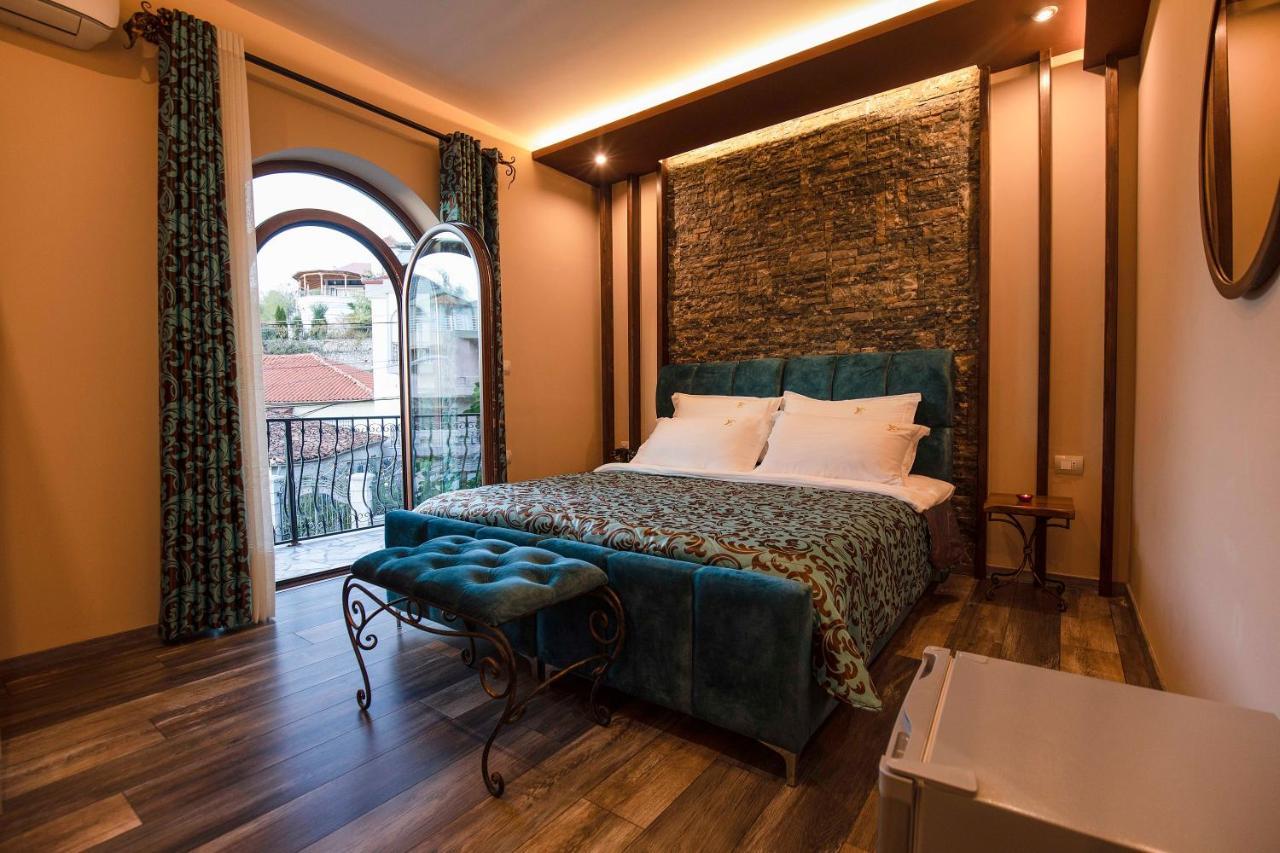Vila Eden Boutique Hotel Korce Bagian luar foto