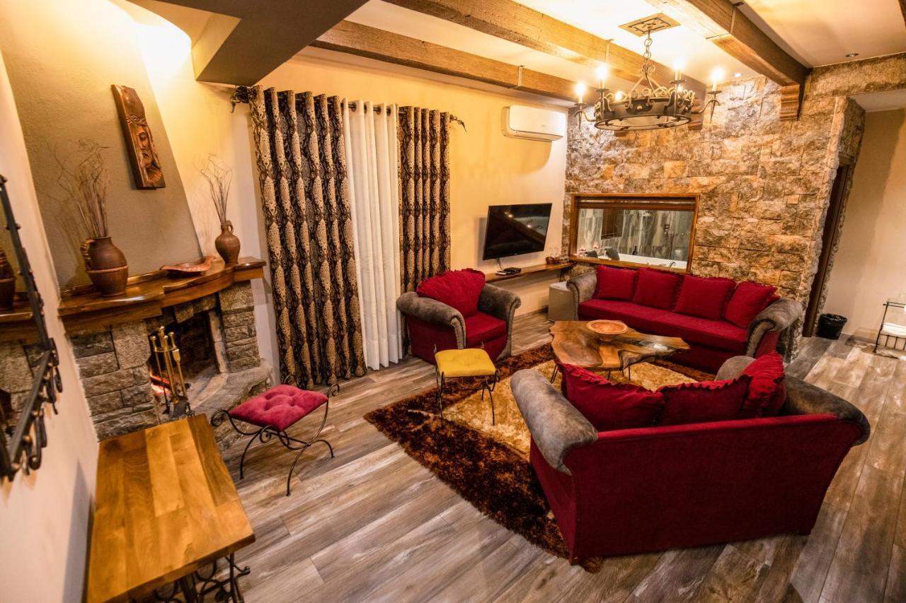 Vila Eden Boutique Hotel Korce Bagian luar foto