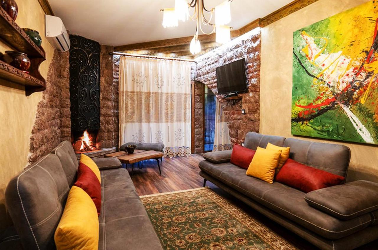 Vila Eden Boutique Hotel Korce Bagian luar foto