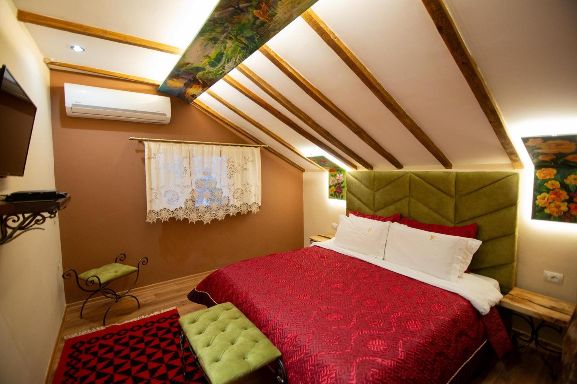 Vila Eden Boutique Hotel Korce Bagian luar foto