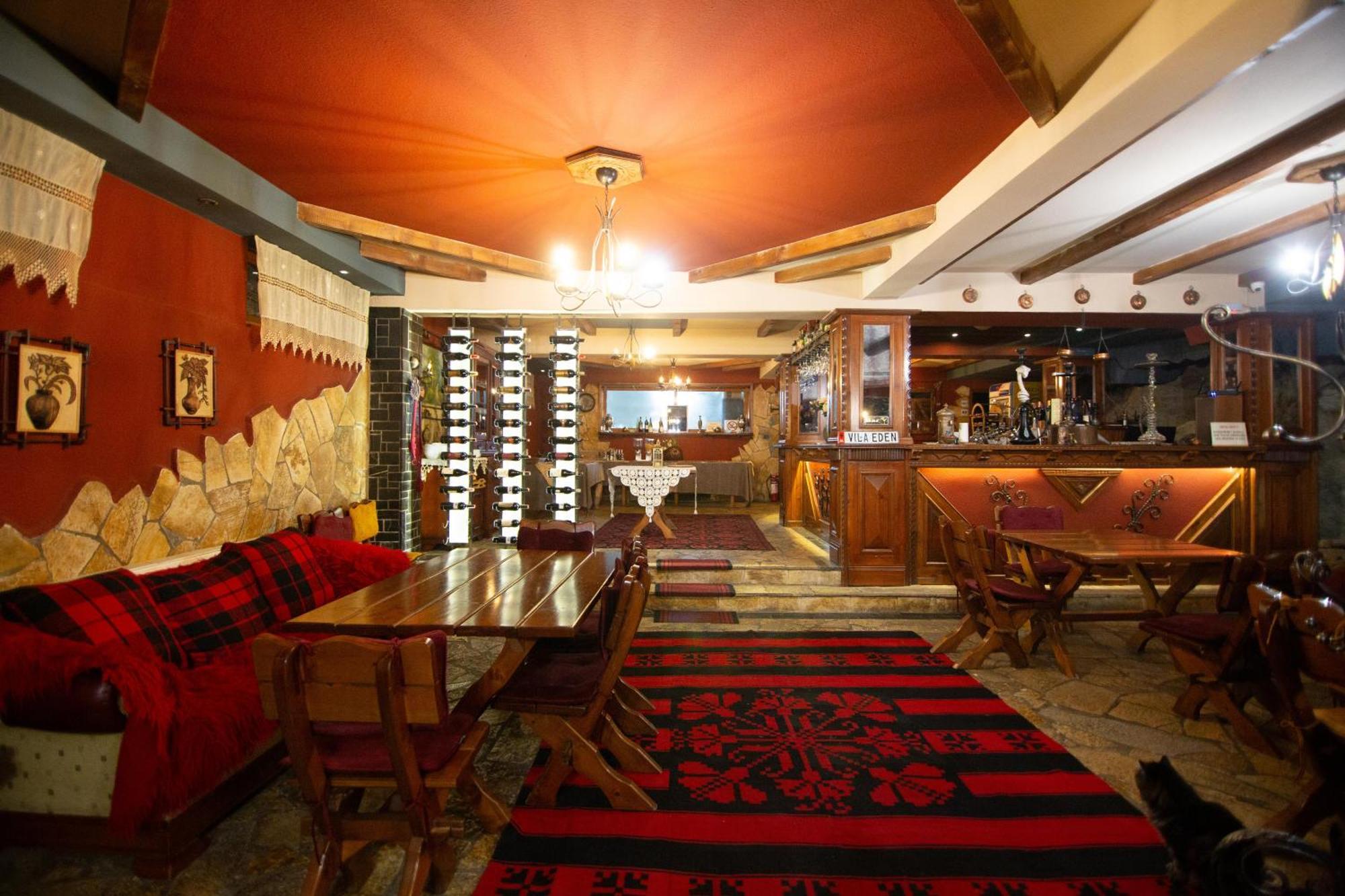 Vila Eden Boutique Hotel Korce Bagian luar foto