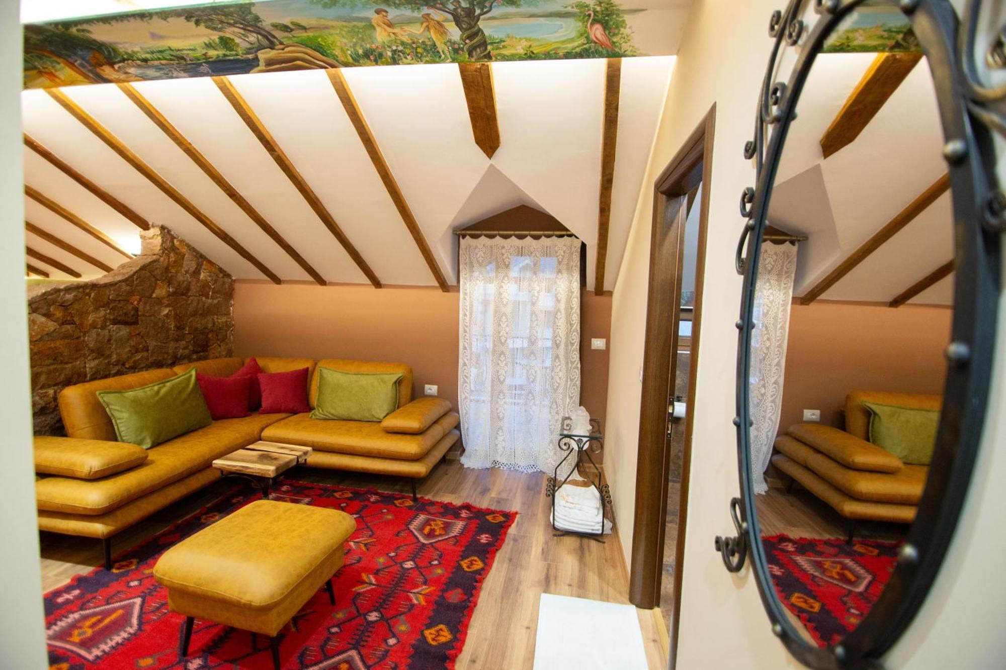 Vila Eden Boutique Hotel Korce Bagian luar foto