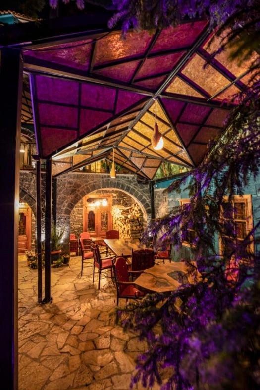 Vila Eden Boutique Hotel Korce Bagian luar foto