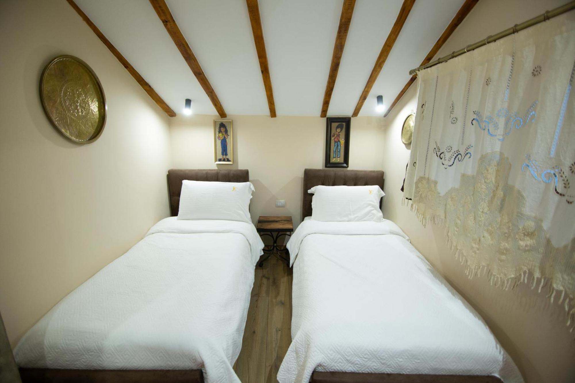 Vila Eden Boutique Hotel Korce Ruang foto