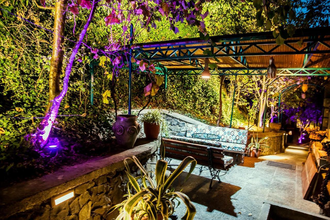 Vila Eden Boutique Hotel Korce Bagian luar foto