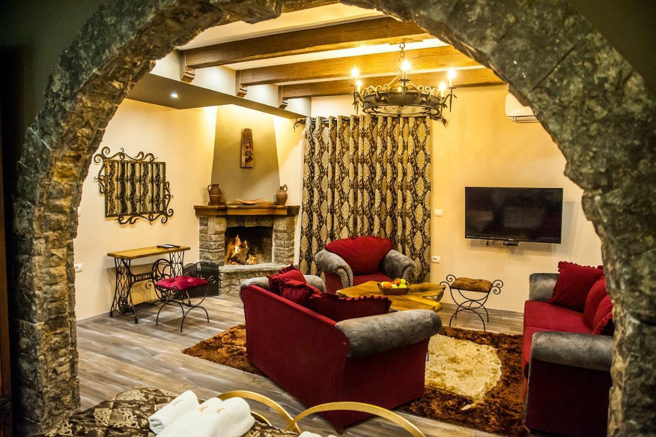 Vila Eden Boutique Hotel Korce Bagian luar foto